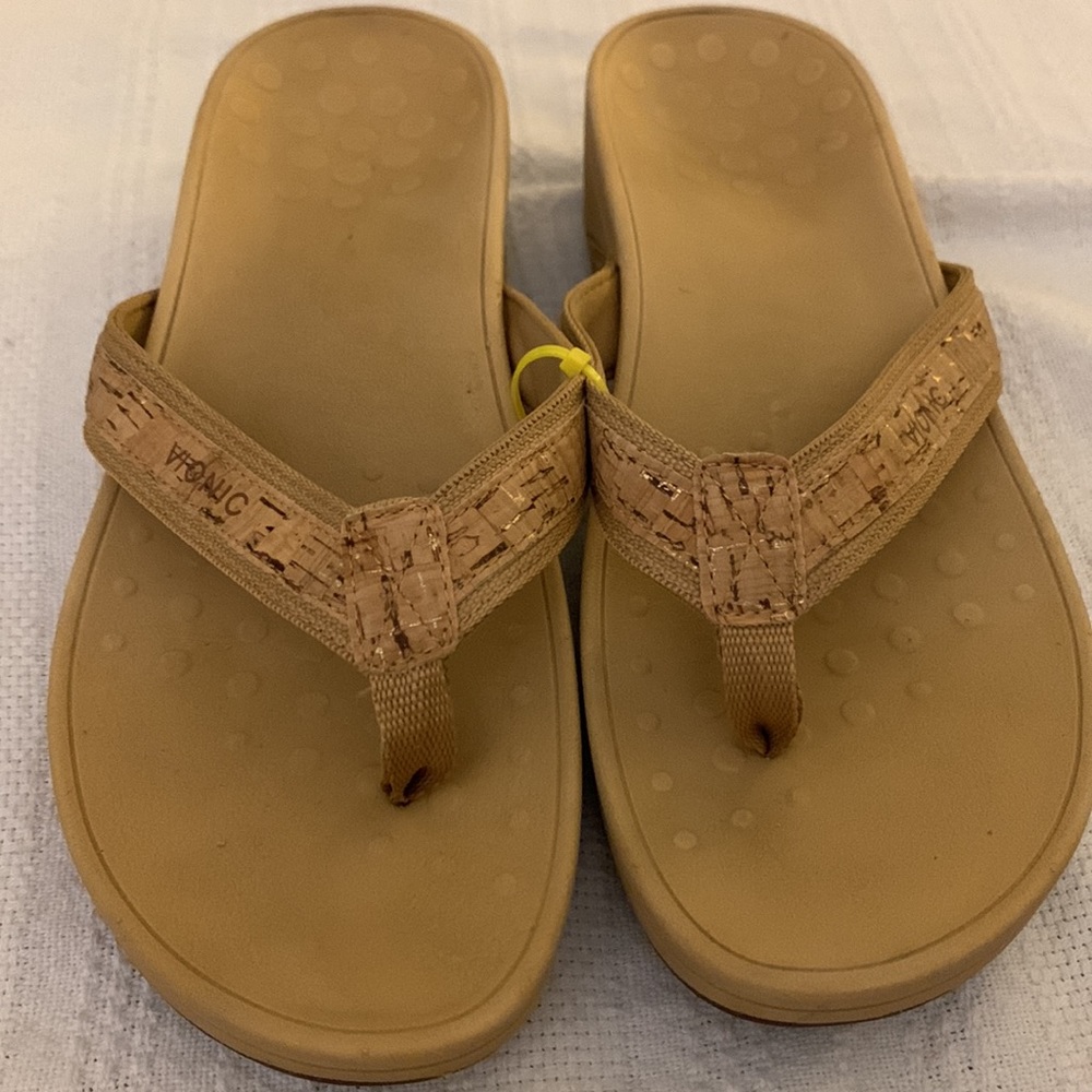Vionic High Tide Wedge Sandals - Picture 3 of 16